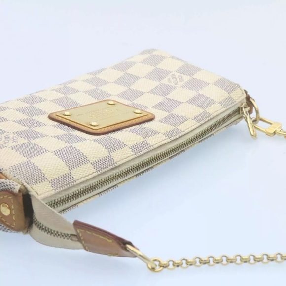 Eva Louis Vuitton - Picture 7 of 9